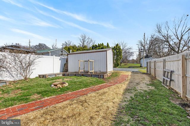 637 W MAIN ST, Ephrata, PA 17522