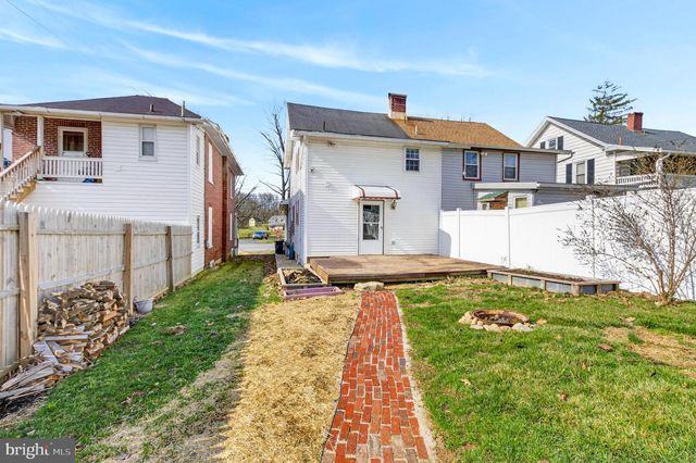 637 W MAIN ST, Ephrata, PA 17522