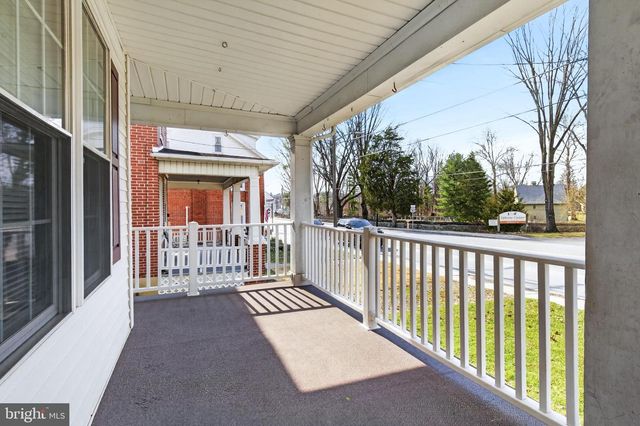 637 W MAIN ST, Ephrata, PA 17522