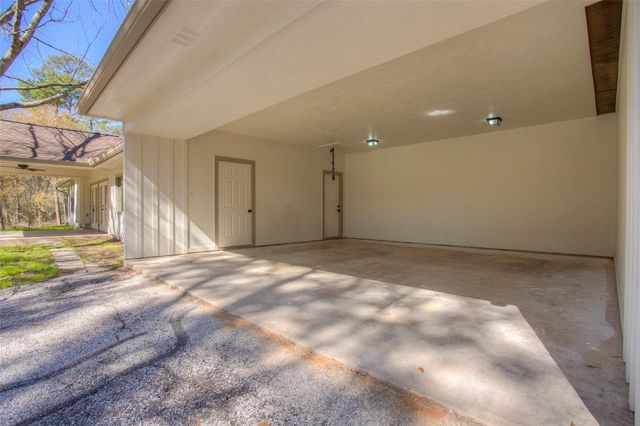 83 Dahlia Road, Huntsville, TX 77320