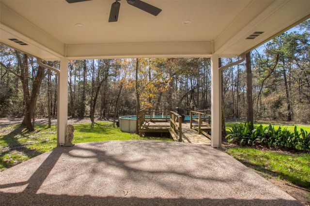 83 Dahlia Road, Huntsville, TX 77320