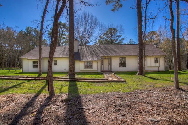 83 Dahlia Road, Huntsville, TX 77320