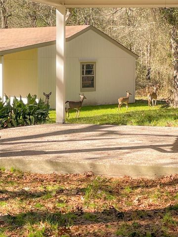 83 Dahlia Road, Huntsville, TX 77320