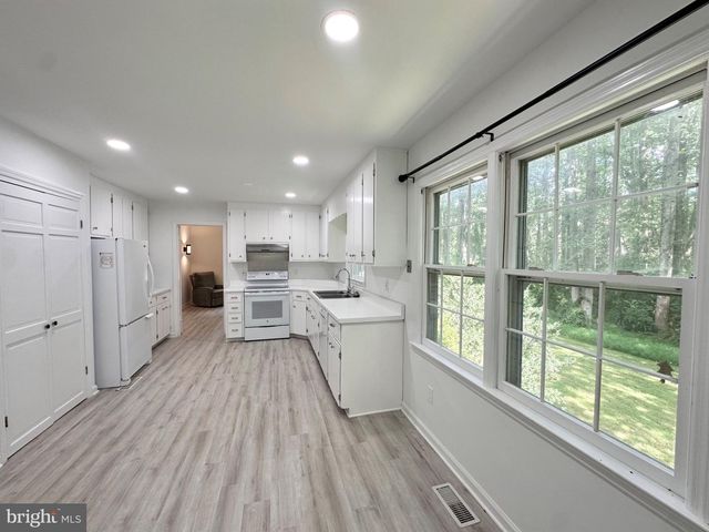 13113 LAUREL GLEN RD, Clifton, VA 20124