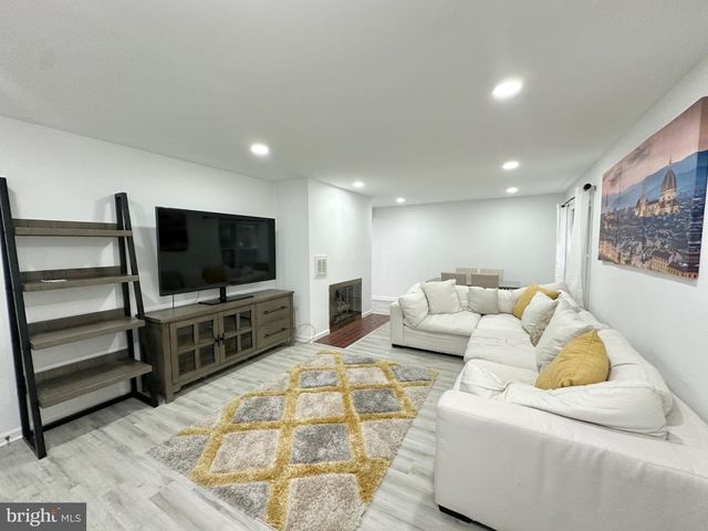 13113 LAUREL GLEN RD, Clifton, VA 20124