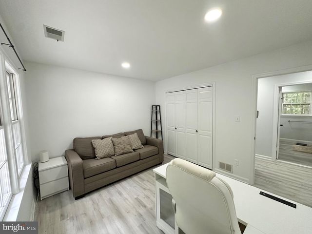 13113 LAUREL GLEN RD, Clifton, VA 20124