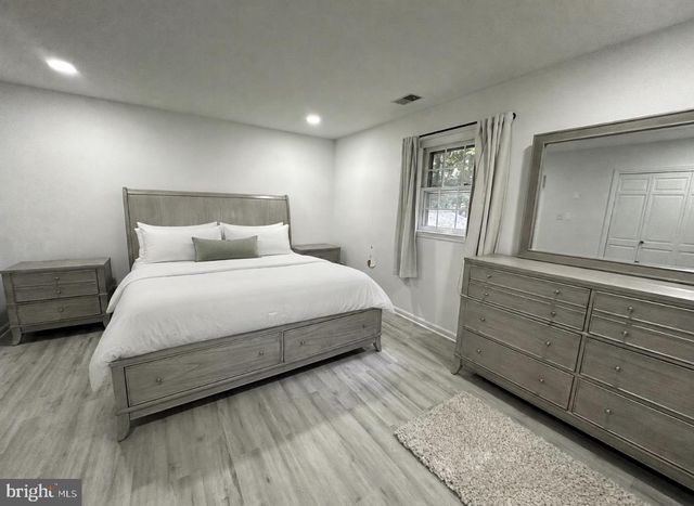 13113 LAUREL GLEN RD, Clifton, VA 20124