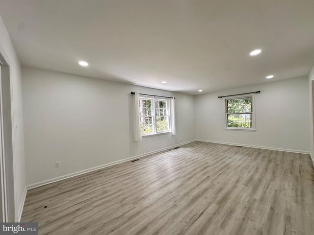 13113 LAUREL GLEN RD, Clifton, VA 20124