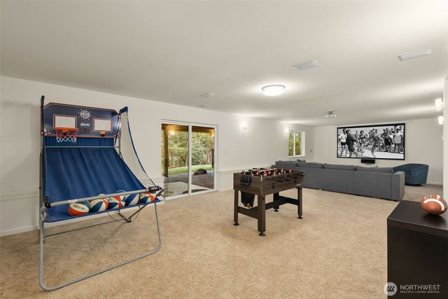 15820 104th Avenue NE, Bothell, WA 98011