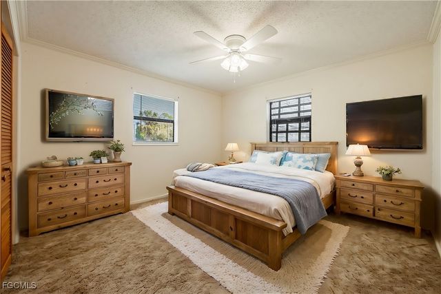 1301 Jacks LN, Fort Denaud, FL 33935