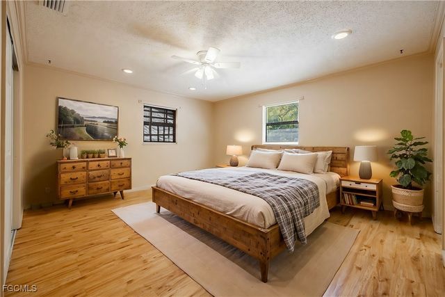 1301 Jacks LN, Fort Denaud, FL 33935