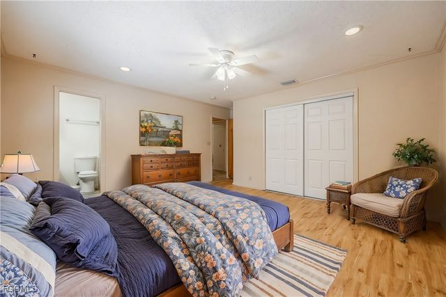 1301 Jacks LN, Fort Denaud, FL 33935