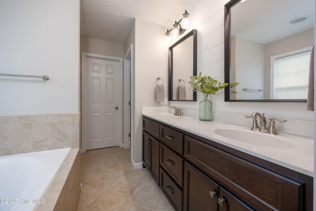 104 Northgate Lane, Clinton, NC 28328