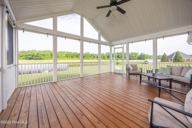 104 Northgate Lane, Clinton, NC 28328