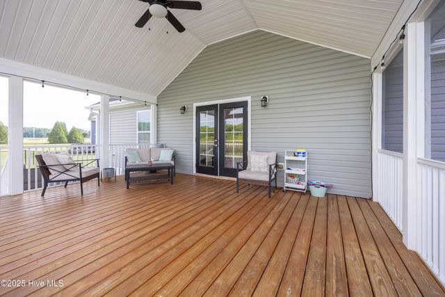 104 Northgate Lane, Clinton, NC 28328