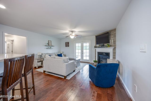 104 Northgate Lane, Clinton, NC 28328