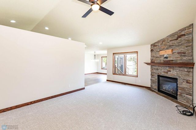 3312 5th Avenue N, Moorhead, MN 56560