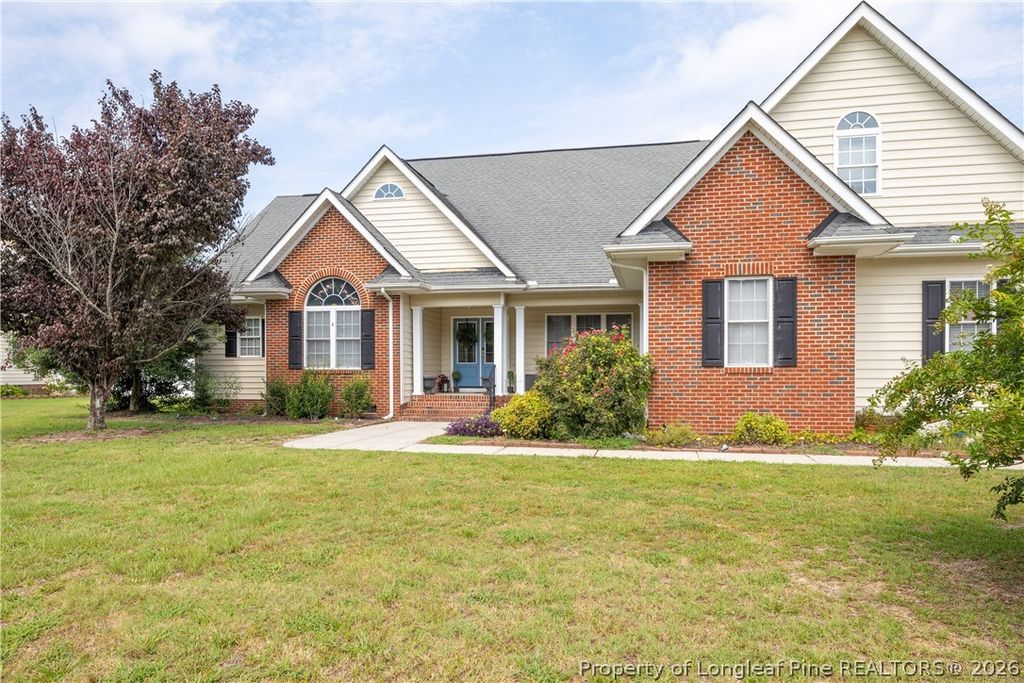 165 Pinecroft Drive, Dunn, NC 28334 — photo 2