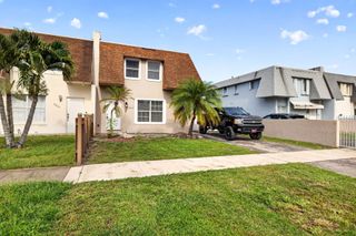 5424 SW 44th Terrace, Dania Beach, FL 33314
