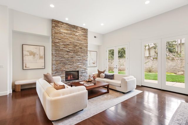 913 Tuscan Lane, Sacramento, CA 95864