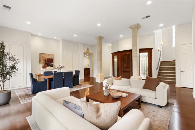 913 Tuscan Lane, Sacramento, CA 95864