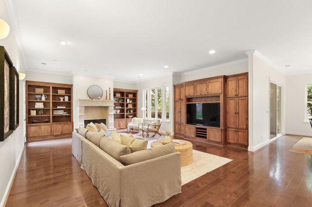 913 Tuscan Lane, Sacramento, CA 95864