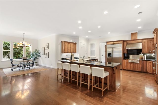 913 Tuscan Lane, Sacramento, CA 95864