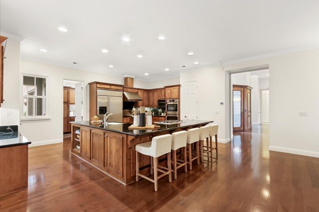 913 Tuscan Lane, Sacramento, CA 95864