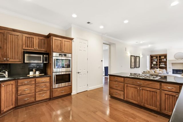 913 Tuscan Lane, Sacramento, CA 95864