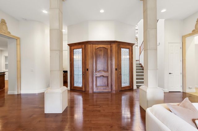 913 Tuscan Lane, Sacramento, CA 95864