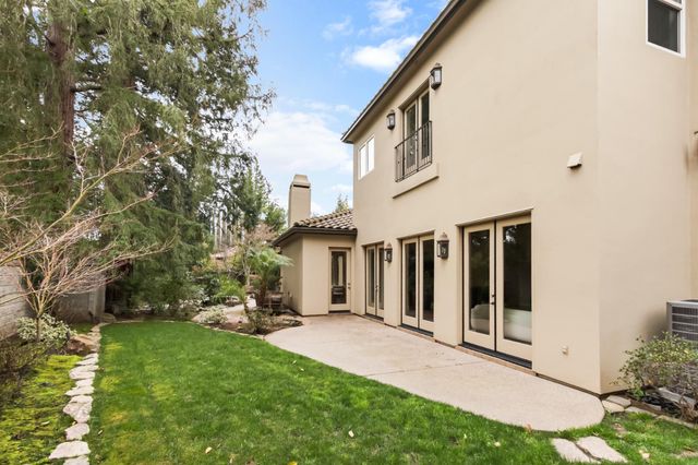 913 Tuscan Lane, Sacramento, CA 95864