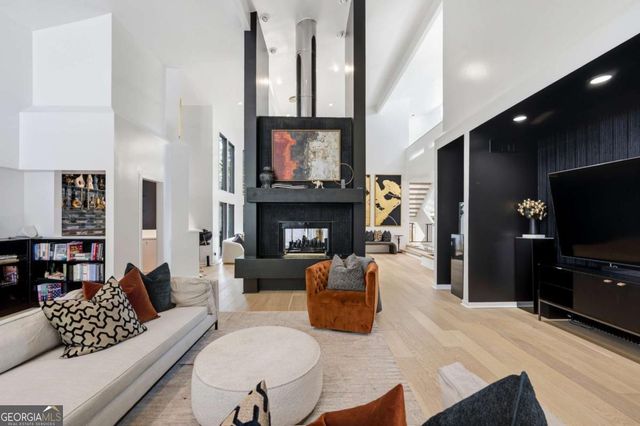 13 Heards Overlook Court, Sandy Springs, GA 30328