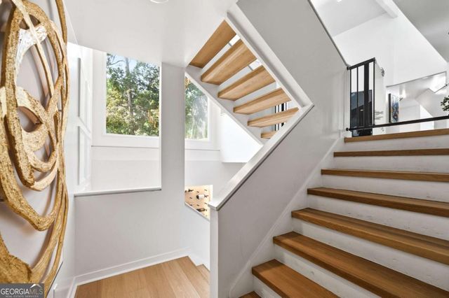 13 Heards Overlook Court, Sandy Springs, GA 30328