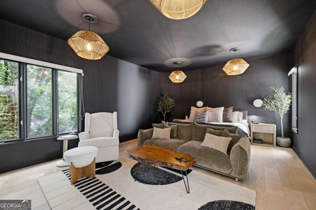 13 Heards Overlook Court, Sandy Springs, GA 30328