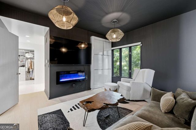 13 Heards Overlook Court, Sandy Springs, GA 30328