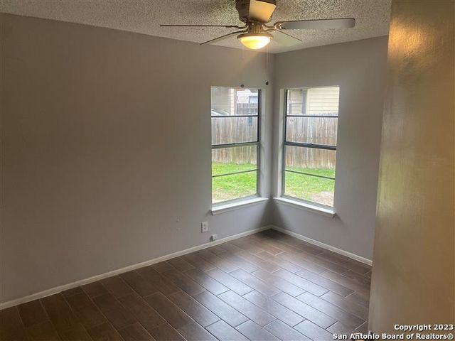 7920 Falcon Ridge, San Antonio, TX 78239
