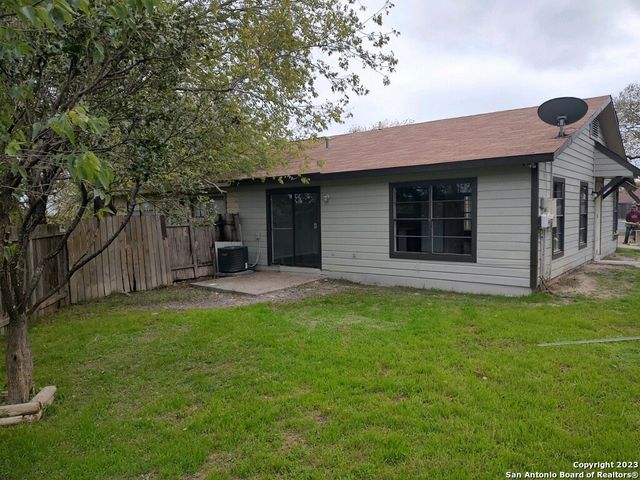 7920 Falcon Ridge, San Antonio, TX 78239