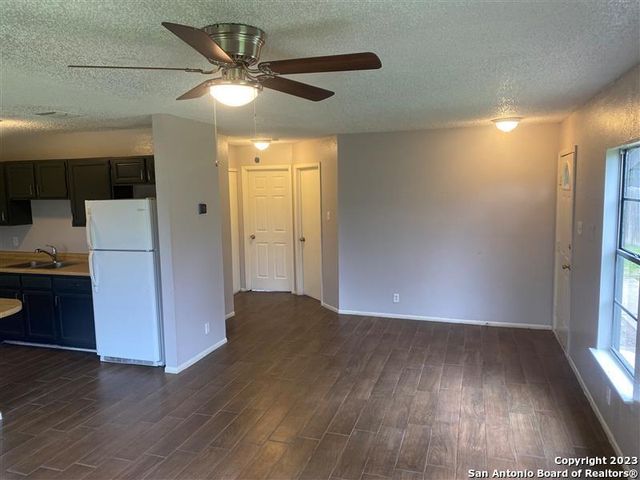 7920 Falcon Ridge, San Antonio, TX 78239