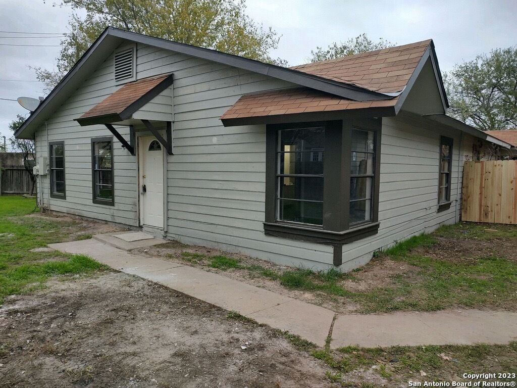 7920 Falcon Ridge, San Antonio, TX 78239