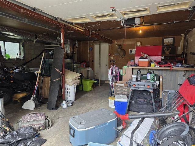 808 Rolling Meadows Drive, Quincy, MI 49082