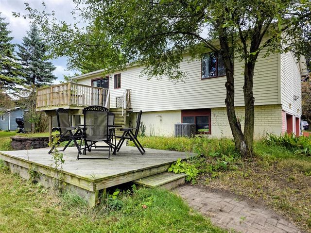 808 Rolling Meadows Drive, Quincy, MI 49082