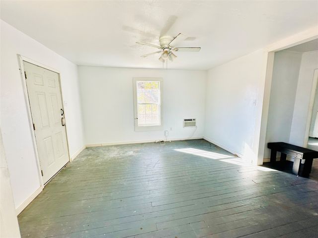 517 N Ave D, Cross Plains, TX 76443