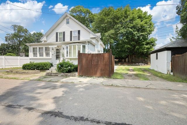 24 Perrin St, Attleboro, MA 02703