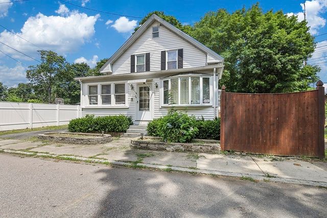24 Perrin St, Attleboro, MA 02703