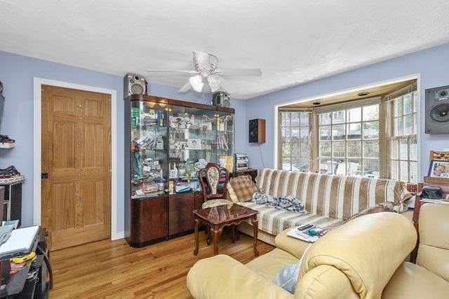 24 Perrin St, Attleboro, MA 02703