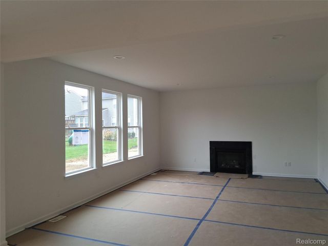 6207 N Trailwoods Drive, Ann Arbor, MI 48103