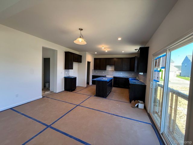 6207 N Trailwoods Drive, Ann Arbor, MI 48103