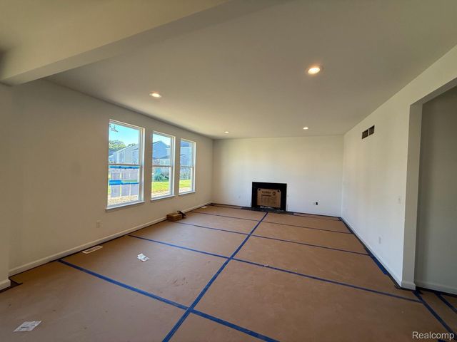 6207 N Trailwoods Drive, Ann Arbor, MI 48103