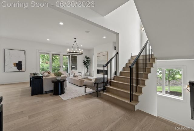 7303 Brookside Village Court, Bloomfield Hills, MI 48301