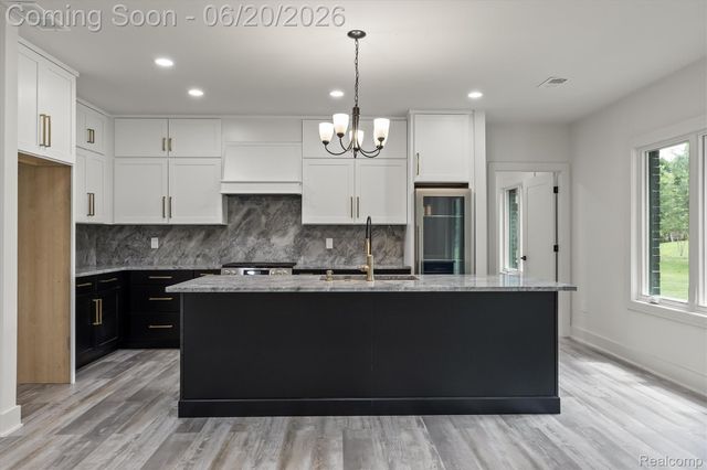 7303 Brookside Village Court, Bloomfield Hills, MI 48301